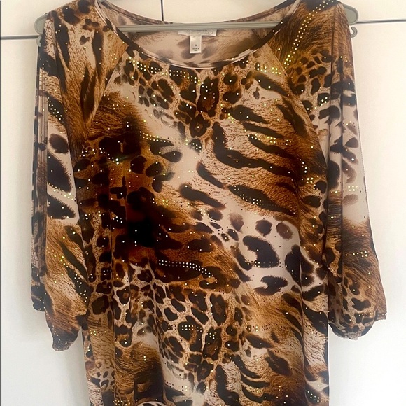 🇺🇸Animal Print Cold Shoulder Blouse with Gold Accents Slit Sleeves Made In USA - Picture 3 of 13
